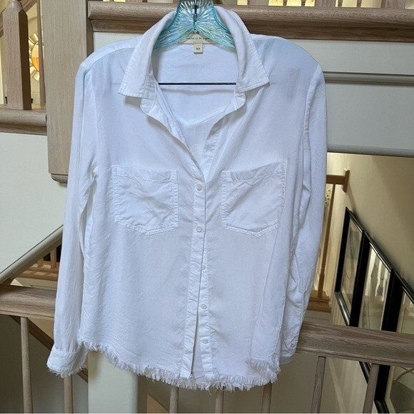Anthropologie Cloth & Stone Frayed Hem Button Down Long Sleeve Shirt in White XS - Picture 2 of 7